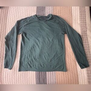 Lululemon metal vent long sleeve tee
